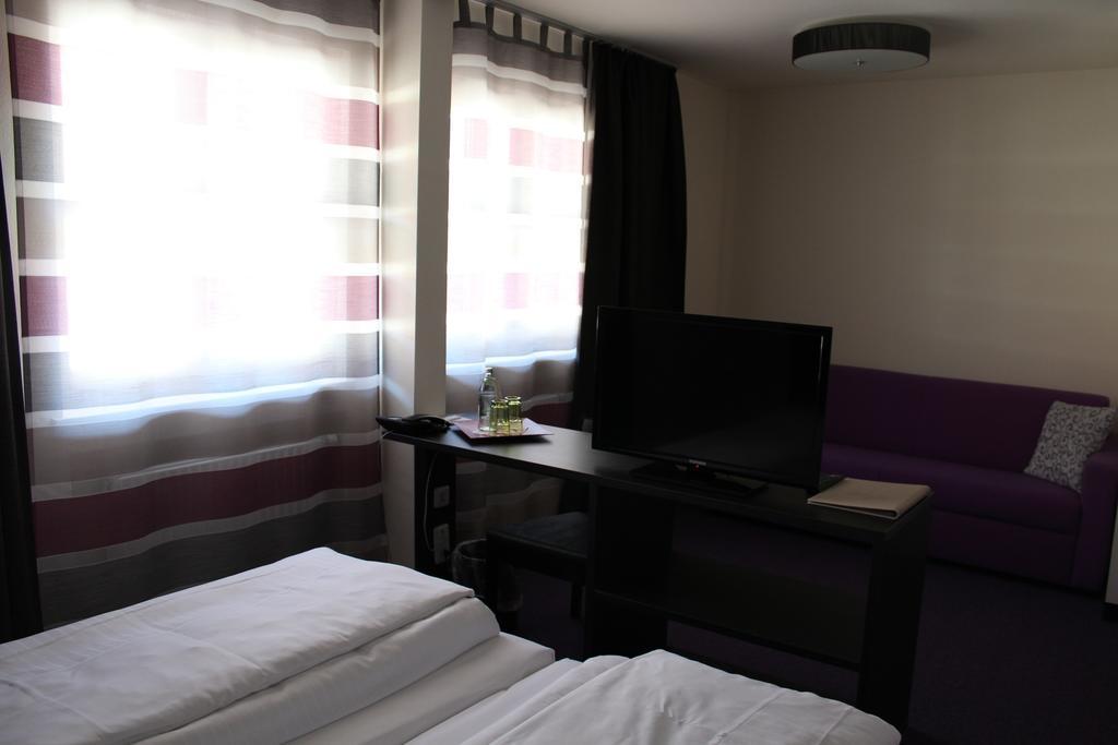Amiga Hotel Muenchen Messe Экстерьер фото